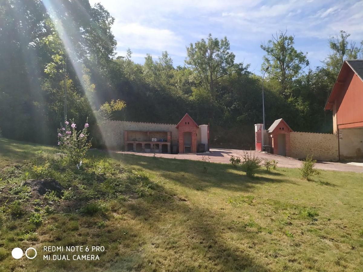 Le Manoir Sequoia Hotel Airvault Екстериор снимка